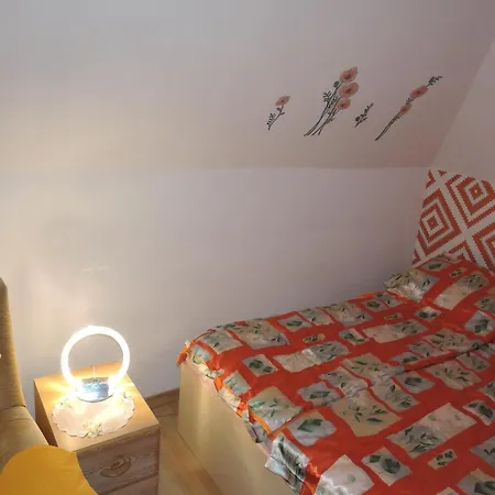 Comfortable For 2 People, By The Sea Apartment *