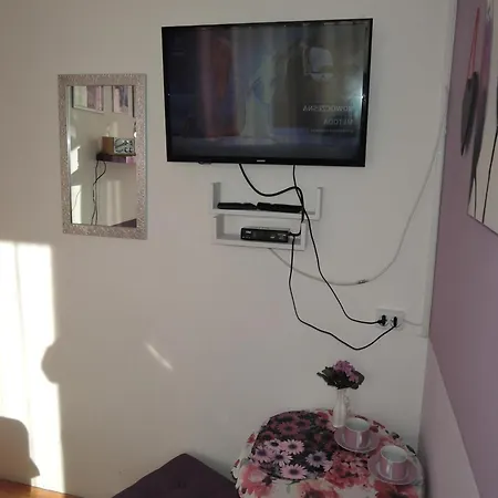 Apartment Comfortable For 2 People, By The Sea *