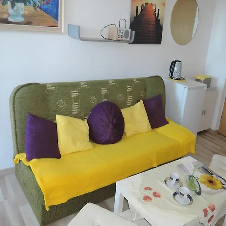 Comfortable For 2 People, By The Sea *