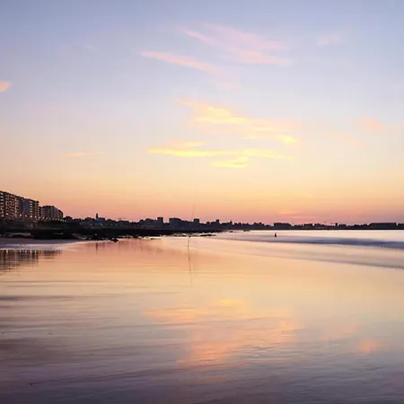 Comfortable For 2 People, By The Sea Apartment