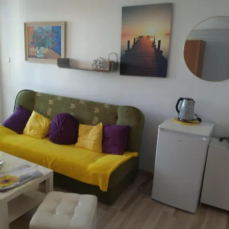 Apartment Comfortable For 2 People, By The Sea