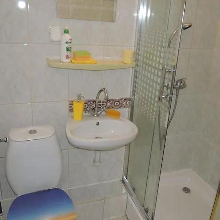 Comfortable For 2 People, By The Sea *