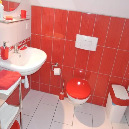 Comfortable For 2 People, By The Sea Apartment