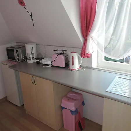 Comfortable For 2 People, By The Sea Apartment *