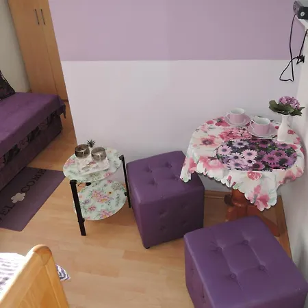 Comfortable For 2 People, By The Sea Apartment