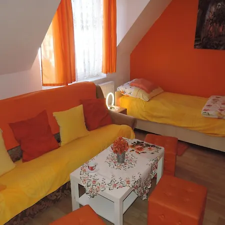 Comfortable For 2 People, By The Sea *